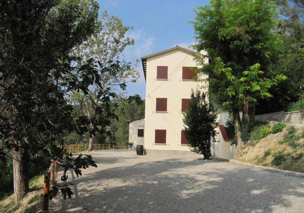 Podere Riosto Cantina&Agriturismo 피아노로 외부 사진